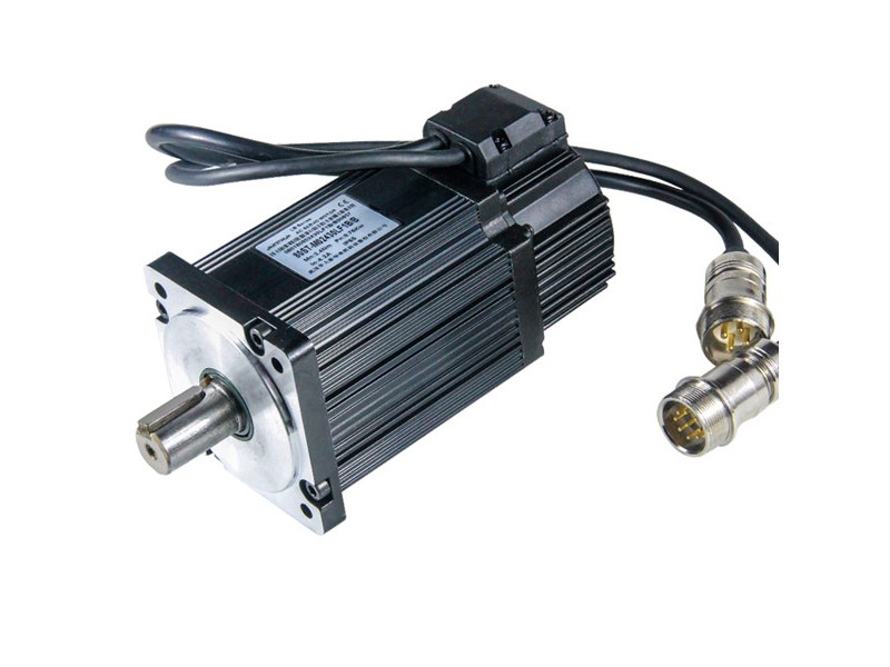 Động cơ servo AC với đầu nối c&aacute;p động lực v&agrave; c&aacute;p encoder ri&ecirc;ng biệt, lưu &yacute; t&aacute;ch c&aacute;p chống nhiễu